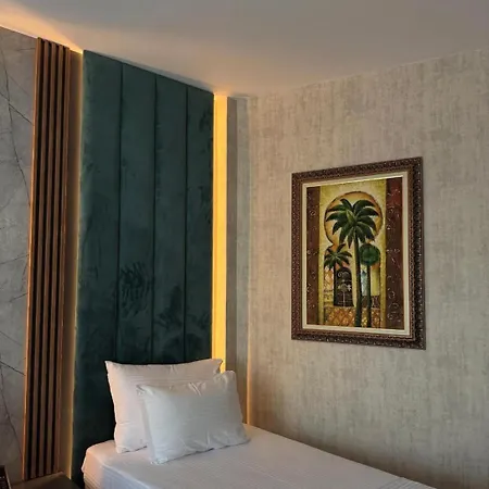Hotel Rozafa Blu *
